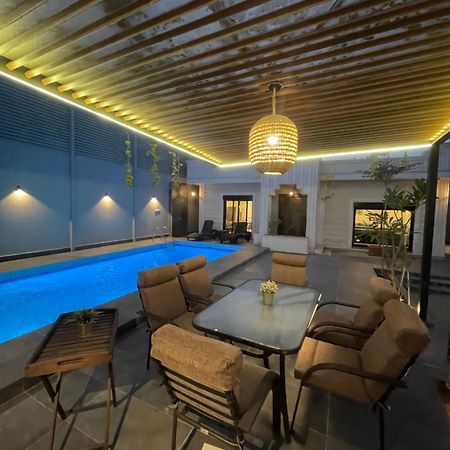 فيلا موقع مميز وإطلالة على المسبح Riad Exterior foto