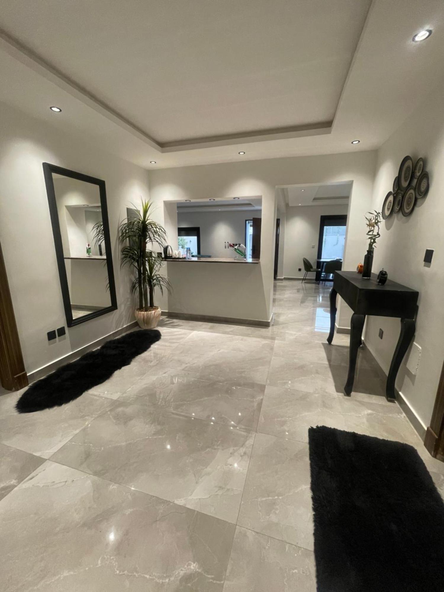 فيلا موقع مميز وإطلالة على المسبح Riad Exterior foto